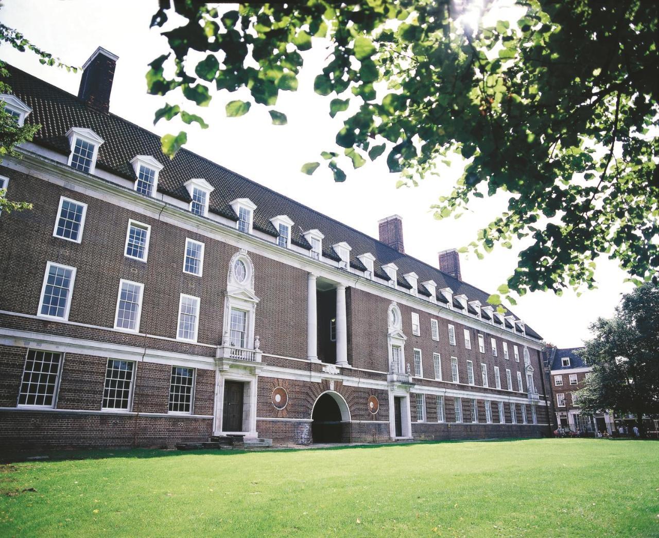 De Vere Devonport House London Exterior photo